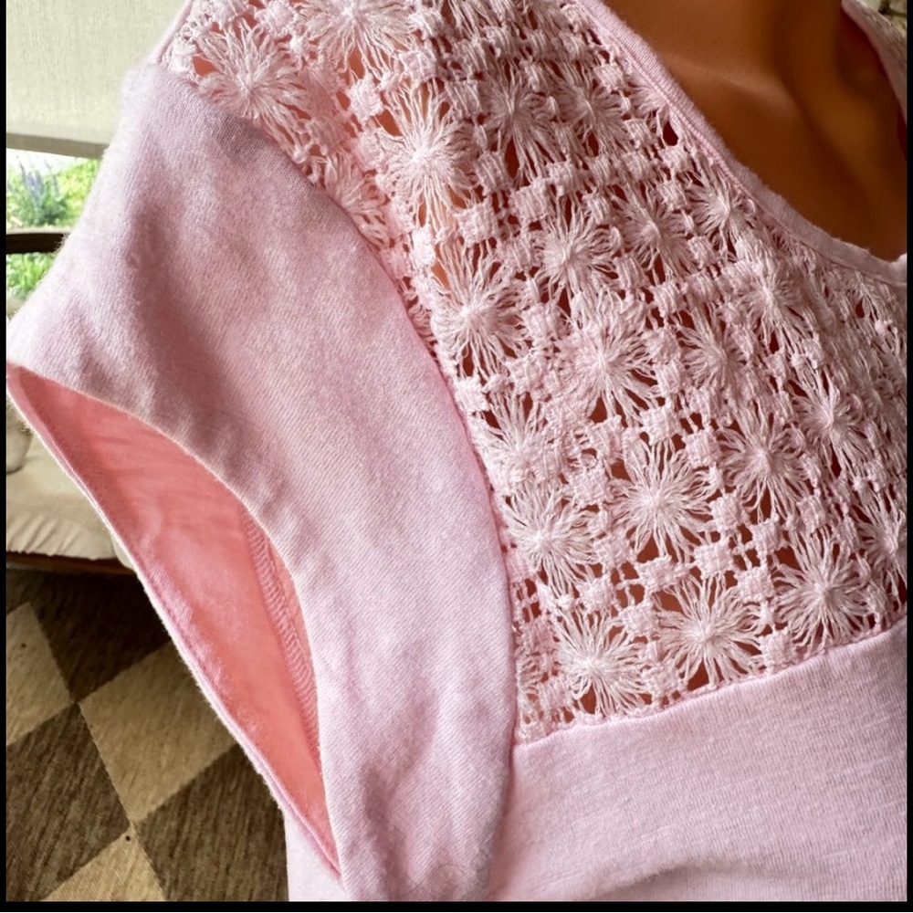 Pink Crochet Lace Yoke Top Hi Low Short Sleeve Blouse Medium - Picture 3 of 7